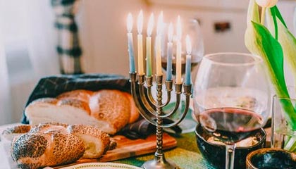 开云app官网下载问题-LCK：Doran阿卡丽落地收割双杀，T1小龙团1换3大胜HLE